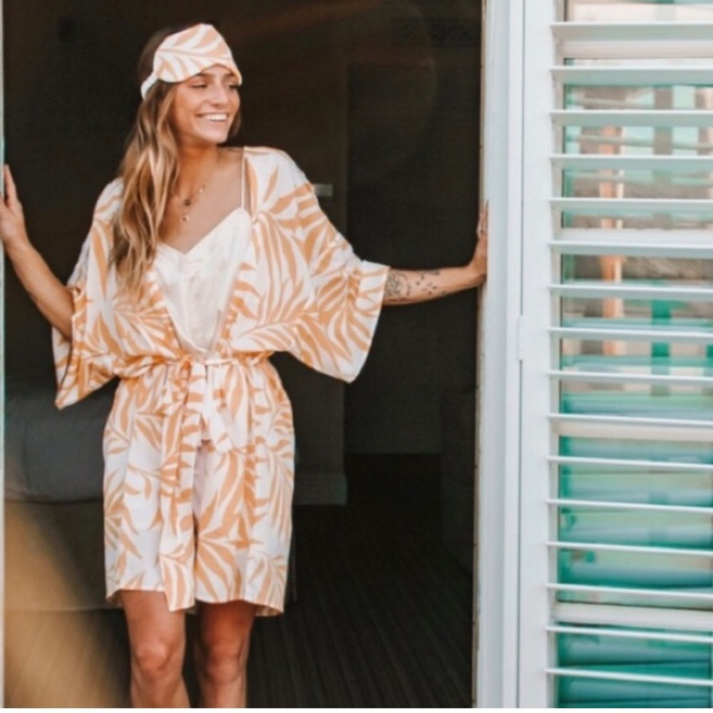 Maison Du Soir Magnolia Luxe Yellow And White Pal… - image 4